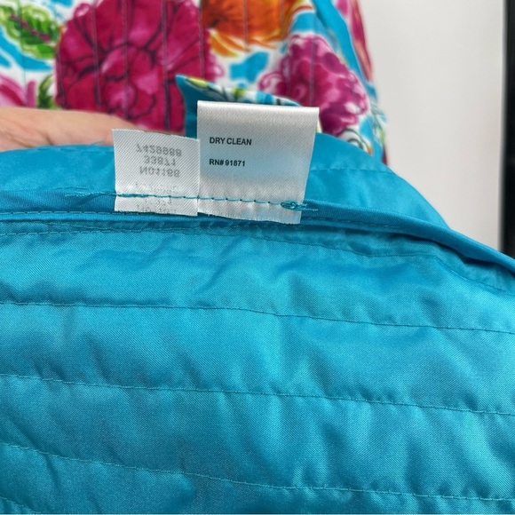 Norm Thompson Blue Silk quilted Floral Lightweight Coat Sz M hidden button front - Picture 4 of 7